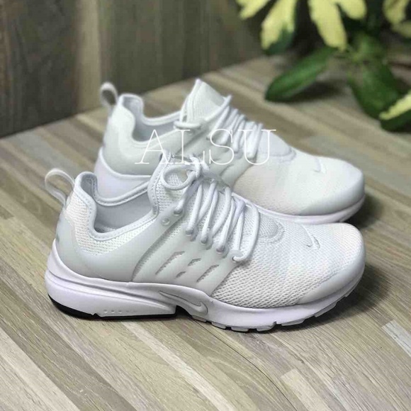 NWT  Nike Air Presto White W AUTHENTIC - Picture 4 of 8